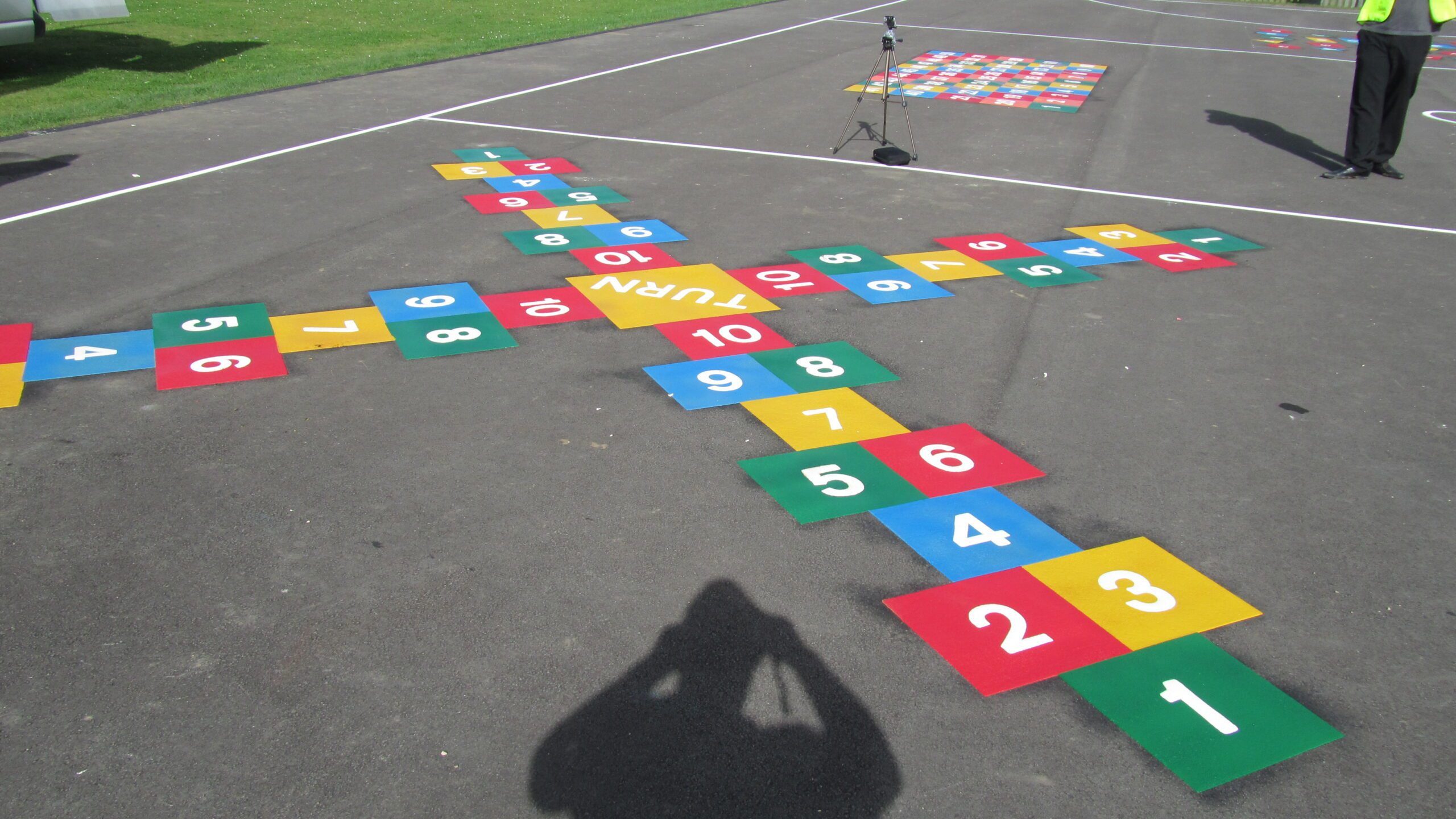 Coupe Road Markings Road Stud Installation